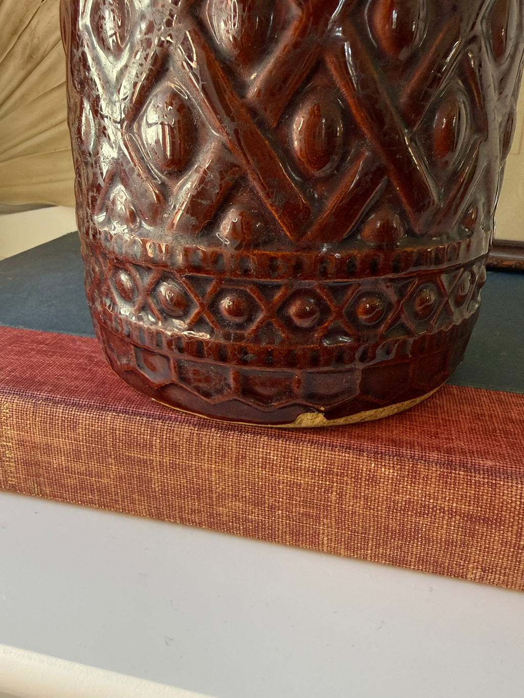 Vintage 1920s–1930s Hull Pottery No. 499 Brown Diamond Pattern Majolica Pitcher