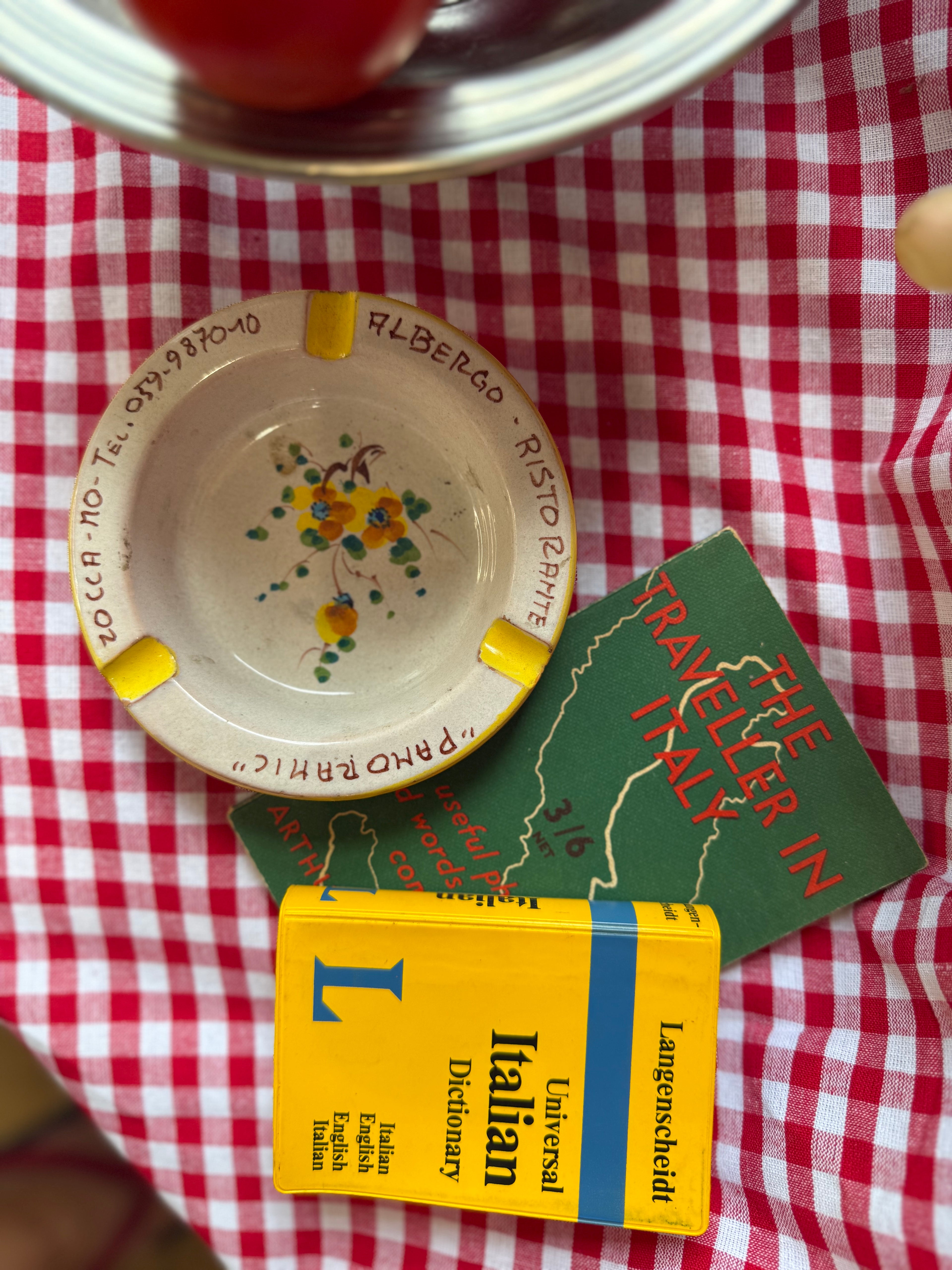Vintage Italian Albergo Ristorante Hand-Painted Ceramic Ashtray