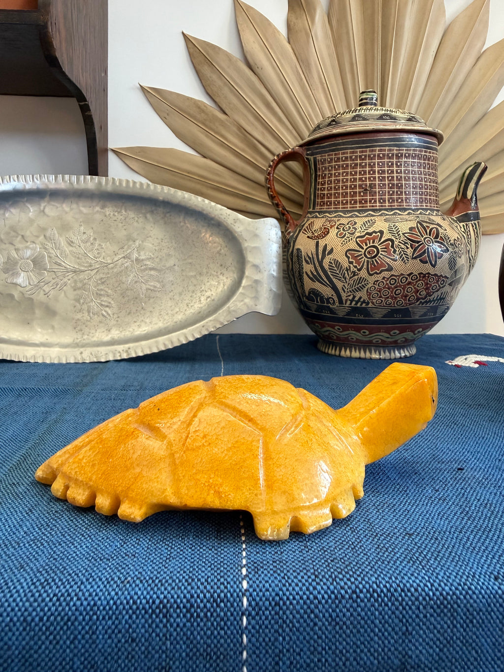 Vintage Mexican Carved Yellow Onyx Turtle Figurine