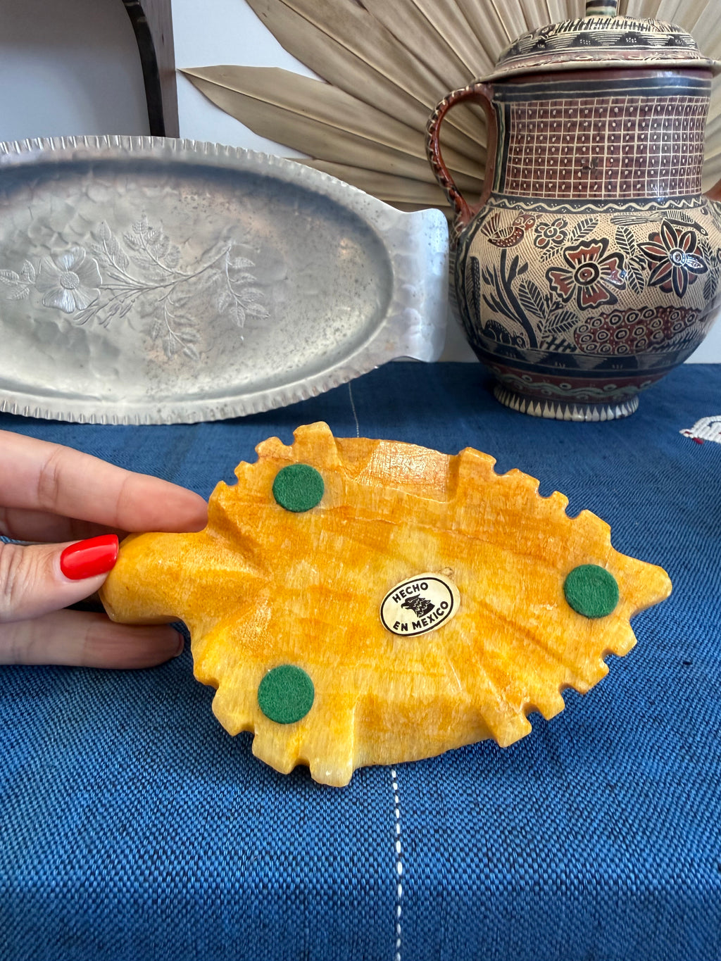 Vintage Mexican Carved Yellow Onyx Turtle Figurine
