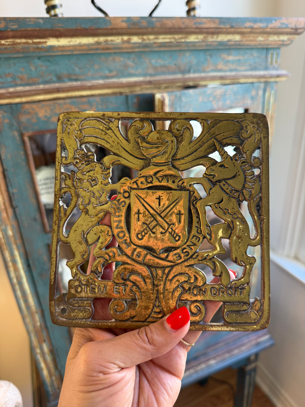Vintage Brass British Royal Coat of Arms Trivet