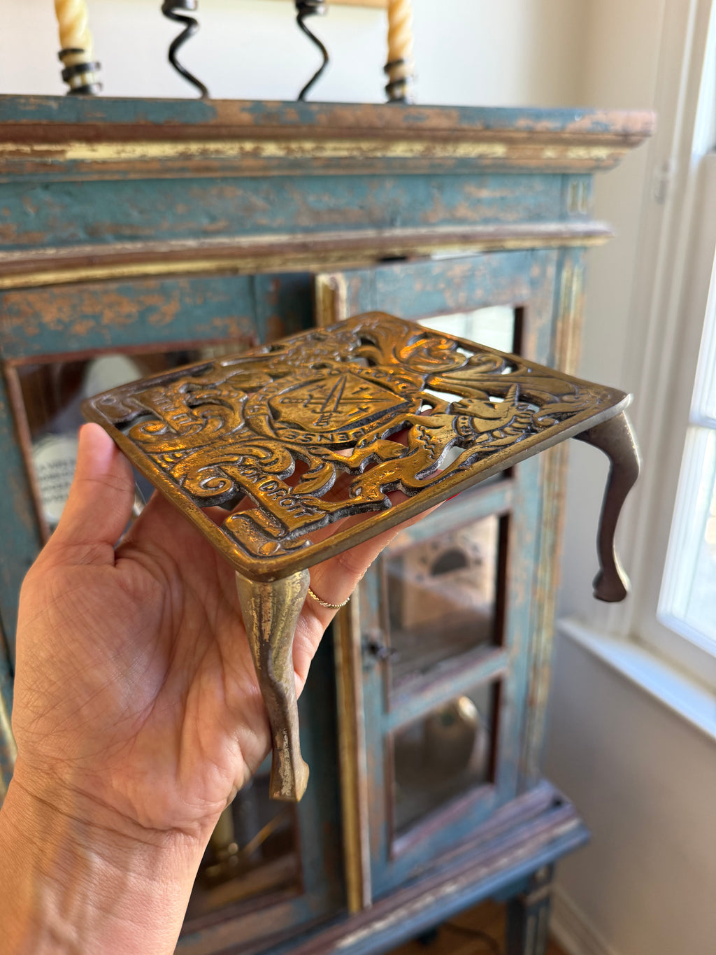Vintage Brass British Royal Coat of Arms Trivet