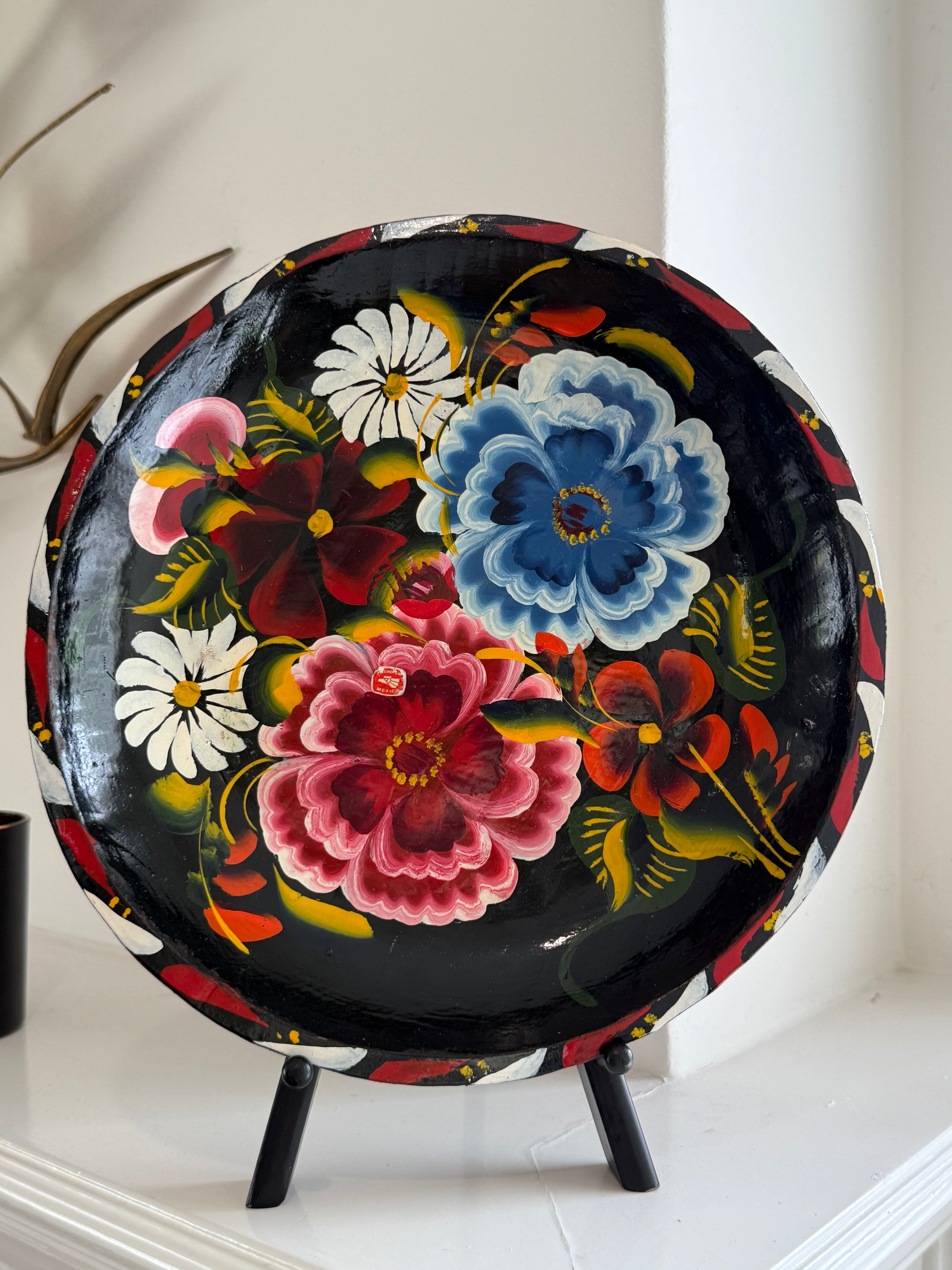 Vintage Hand-Painted Mexican Batea Bowl: Floral Folk Art Wall Hanging