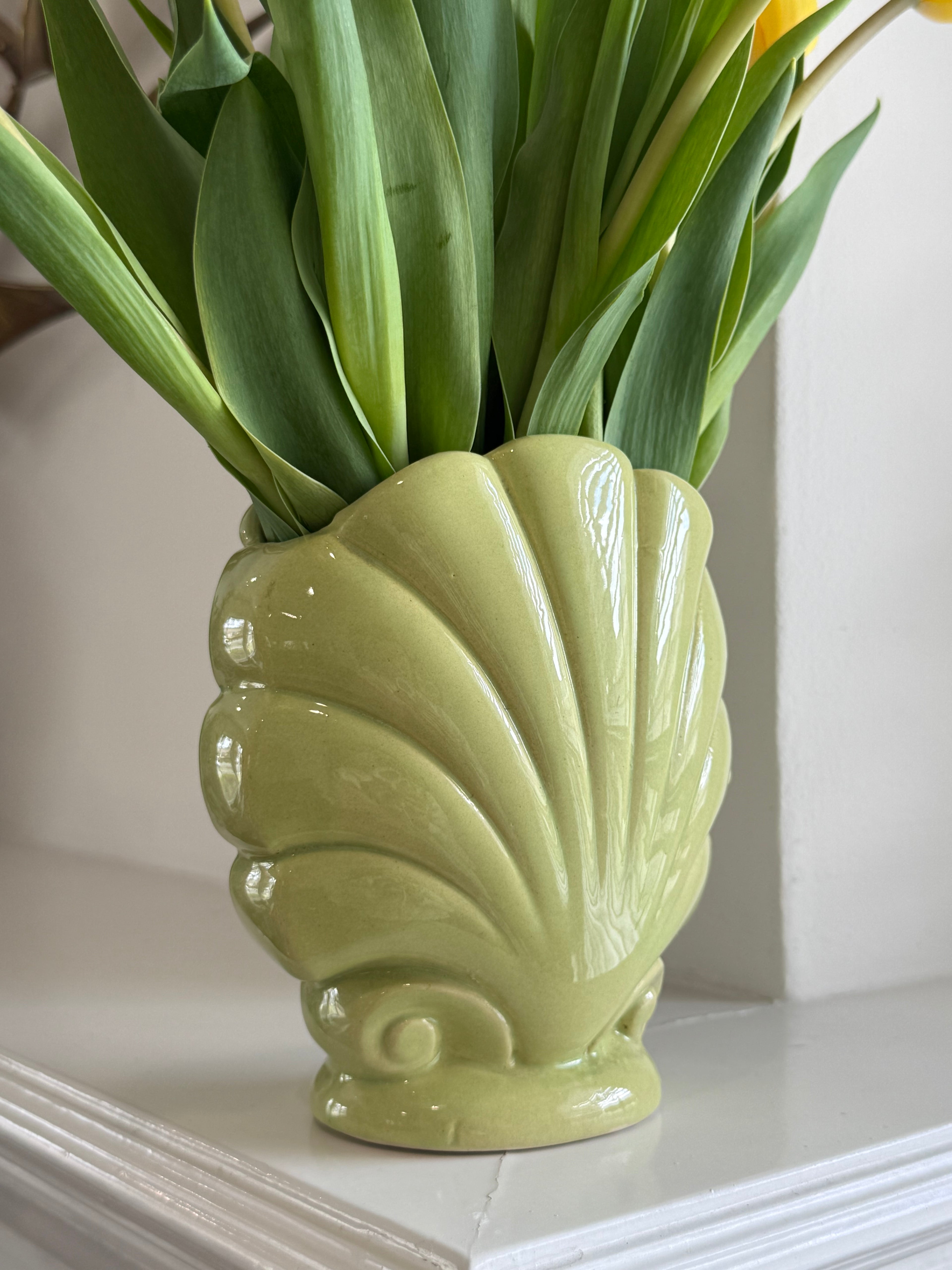 Vintage Pastel Green Scallop Seashell Flower Vase