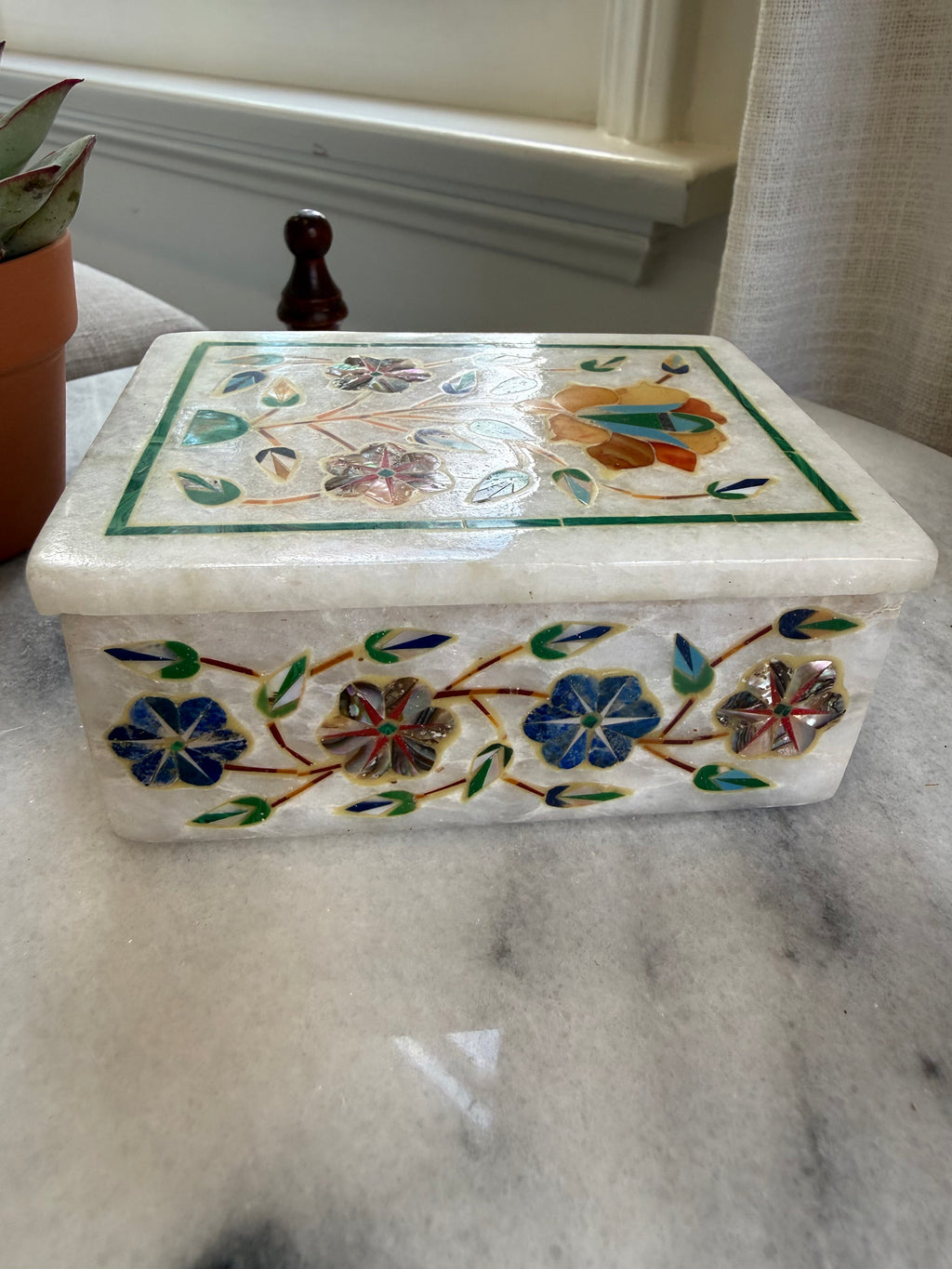Vintage Indian Marble Inlay Jewelry Box with Mother-of-Pearl Floral Design