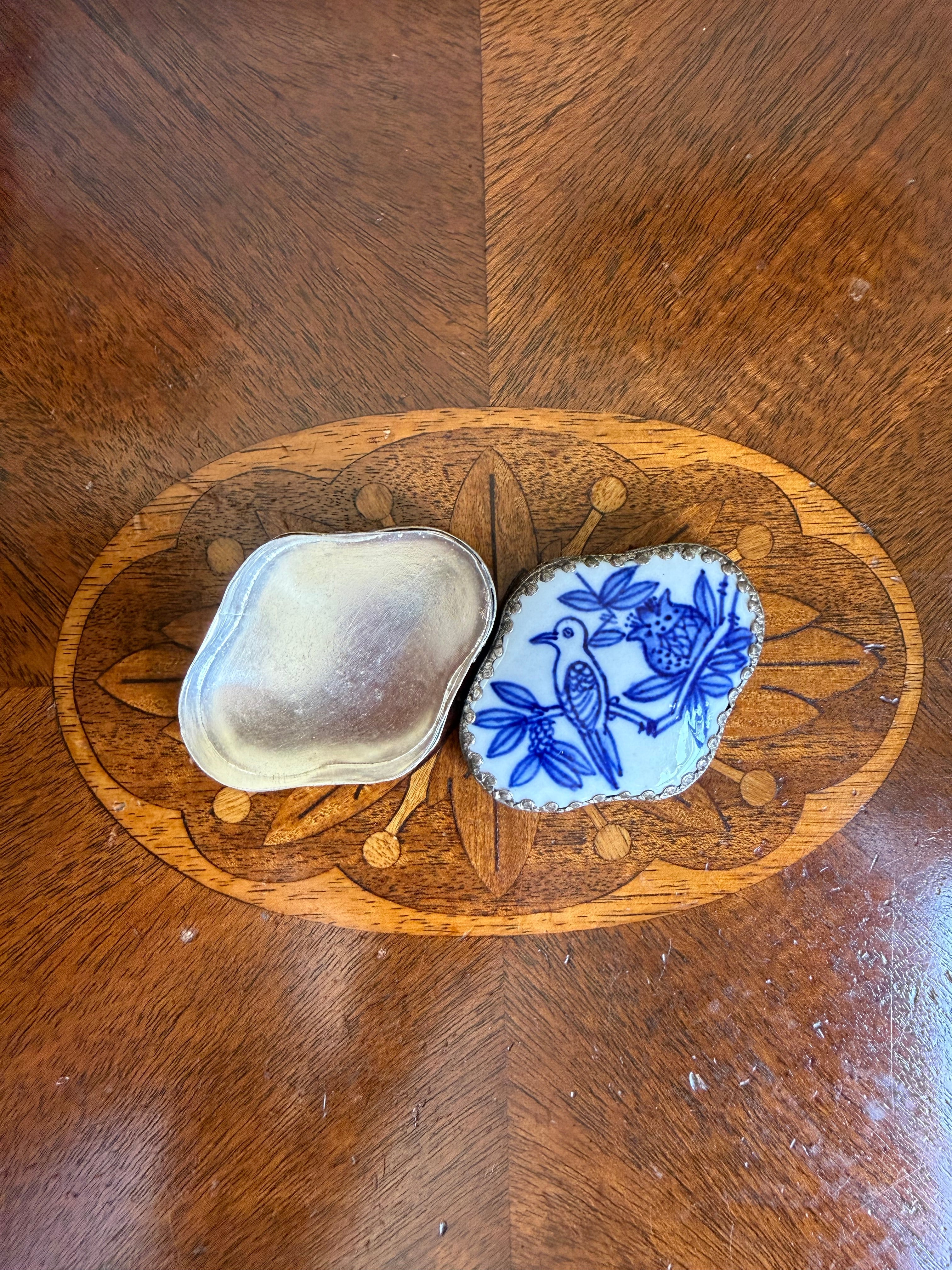 Vintage Chinese Blue & White Porcelain Shard Trinket Box